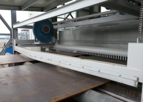 鋼板預(yù)處理線拋丸清理機的設(shè)備特點